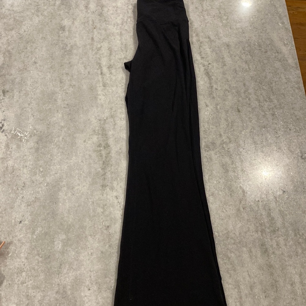 Lululemon Groove Pant flare leggings